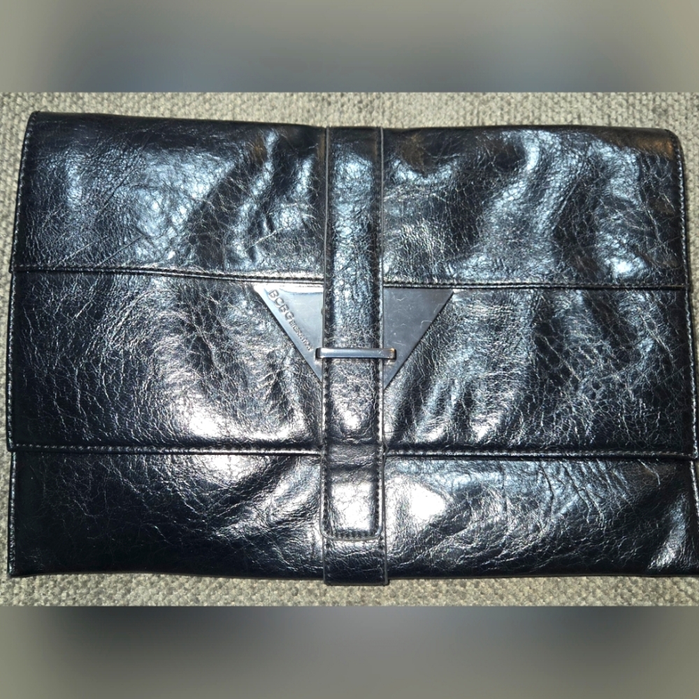 BCBGeneration Black Clutch